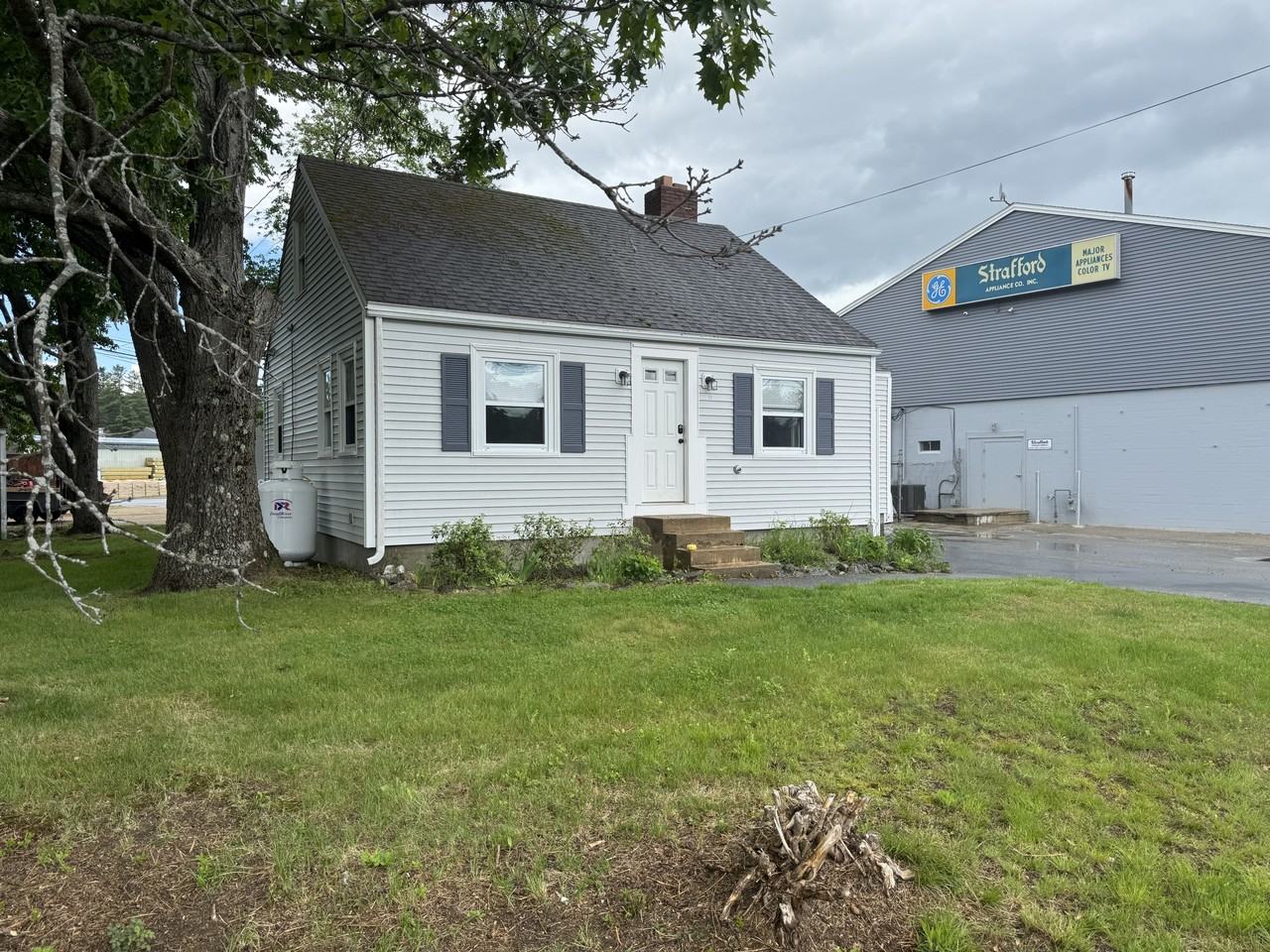 88 New Rochester Rd - Photo 2 of 26