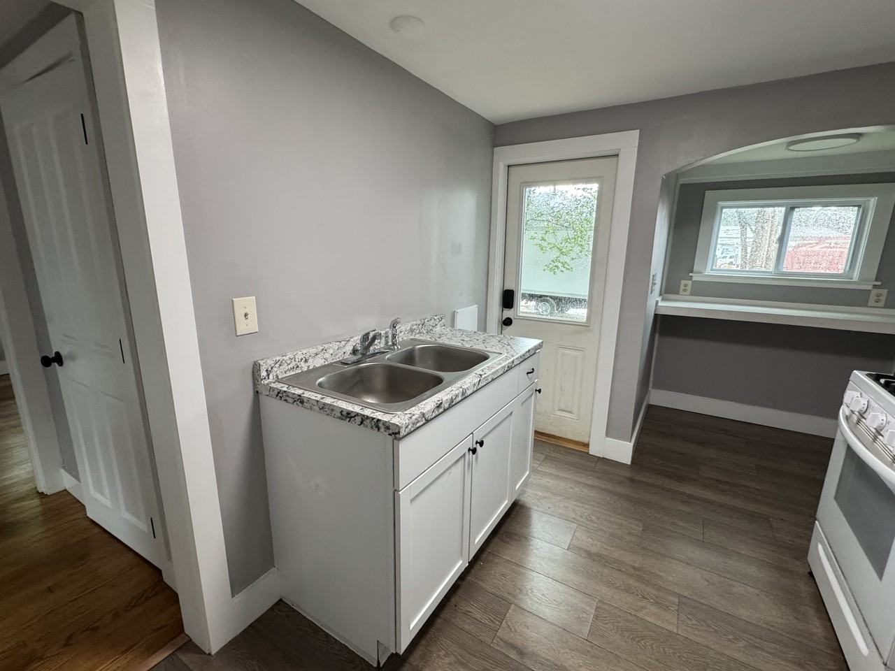 88 New Rochester Rd - Photo 6 of 26