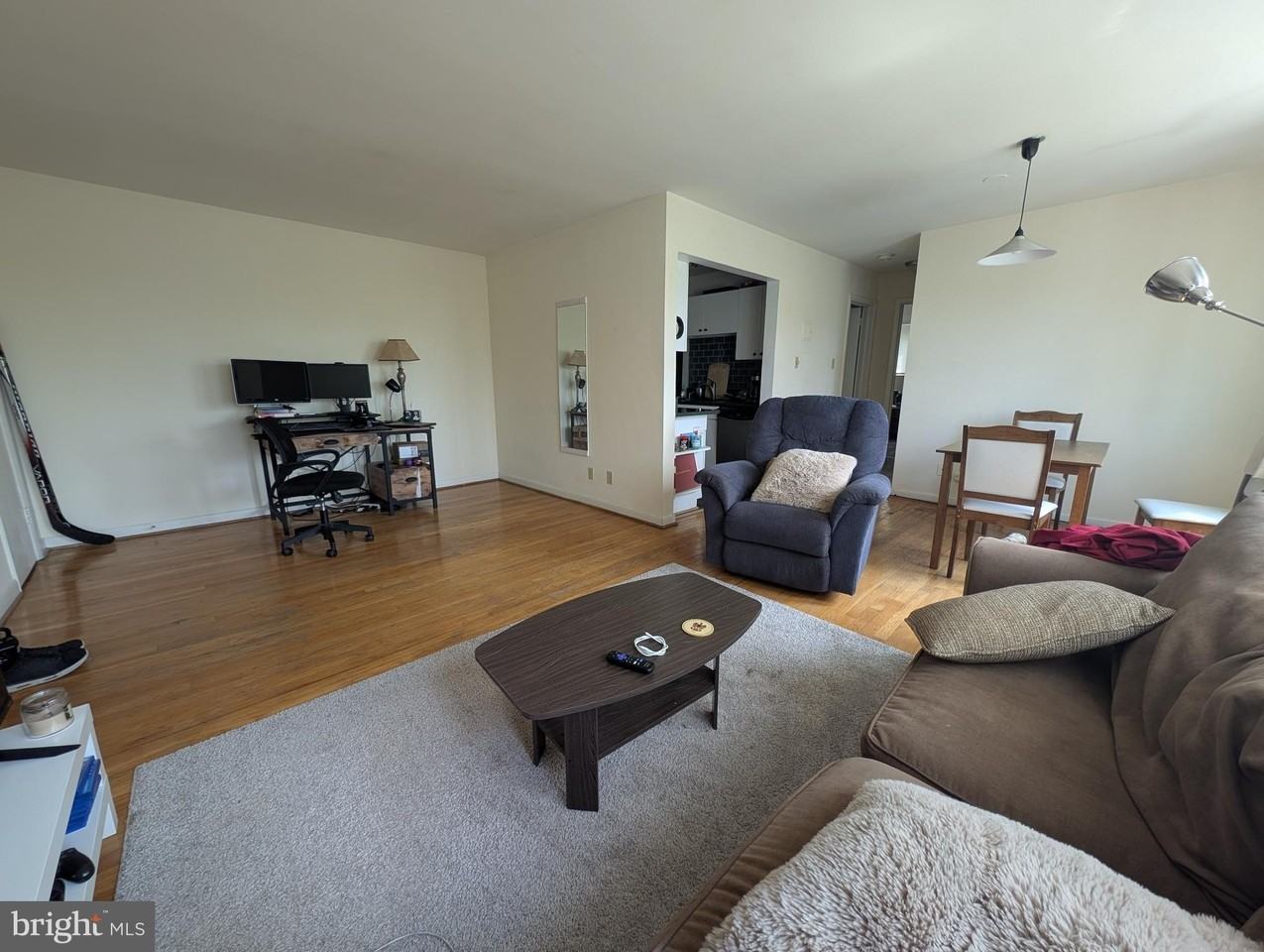 2059 N Woodstock St #306 - Photo 3 of 10