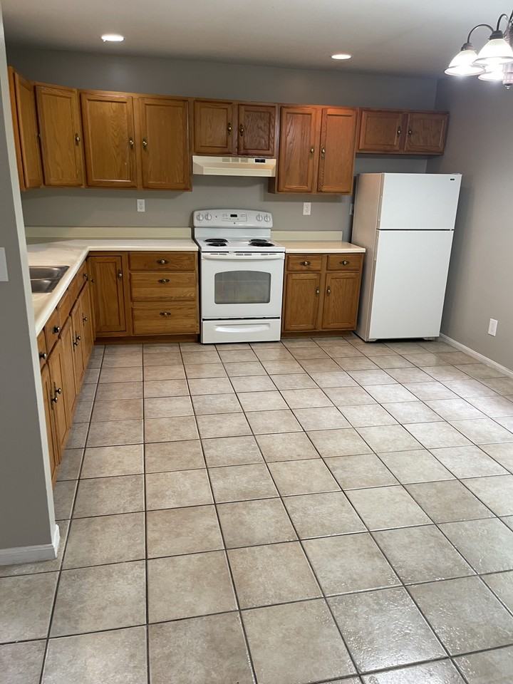 6322 E Miami River Rd #1 - Photo 2 of 13