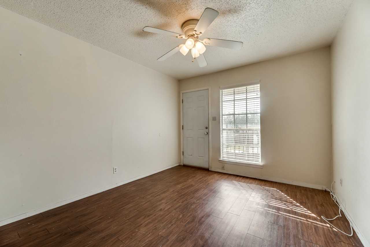 106 E Cedar St #8 - Photo 7 of 12