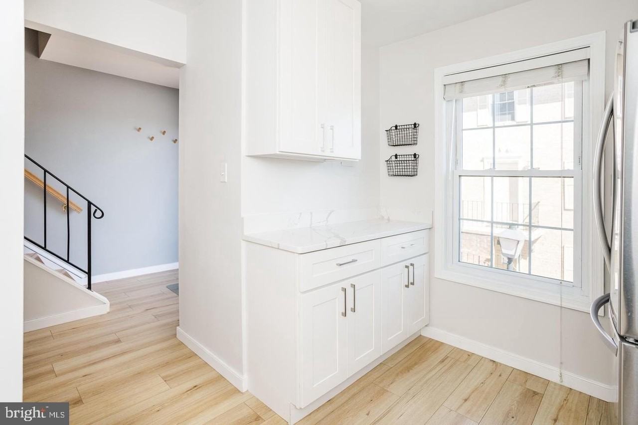 933 S Rolfe St #2 - Photo 6 of 23