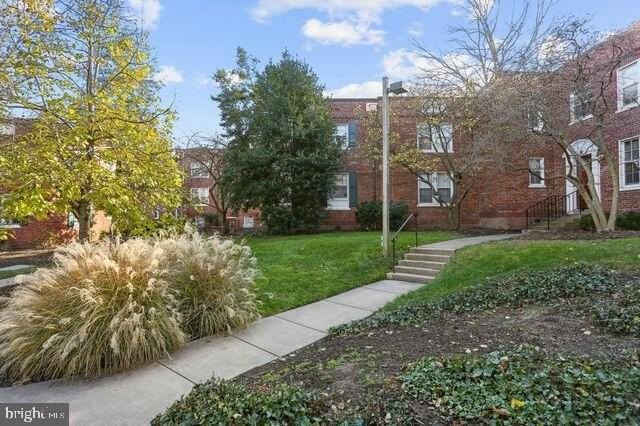 1742 N Rhodes St #5-306 - Photo 3 of 15
