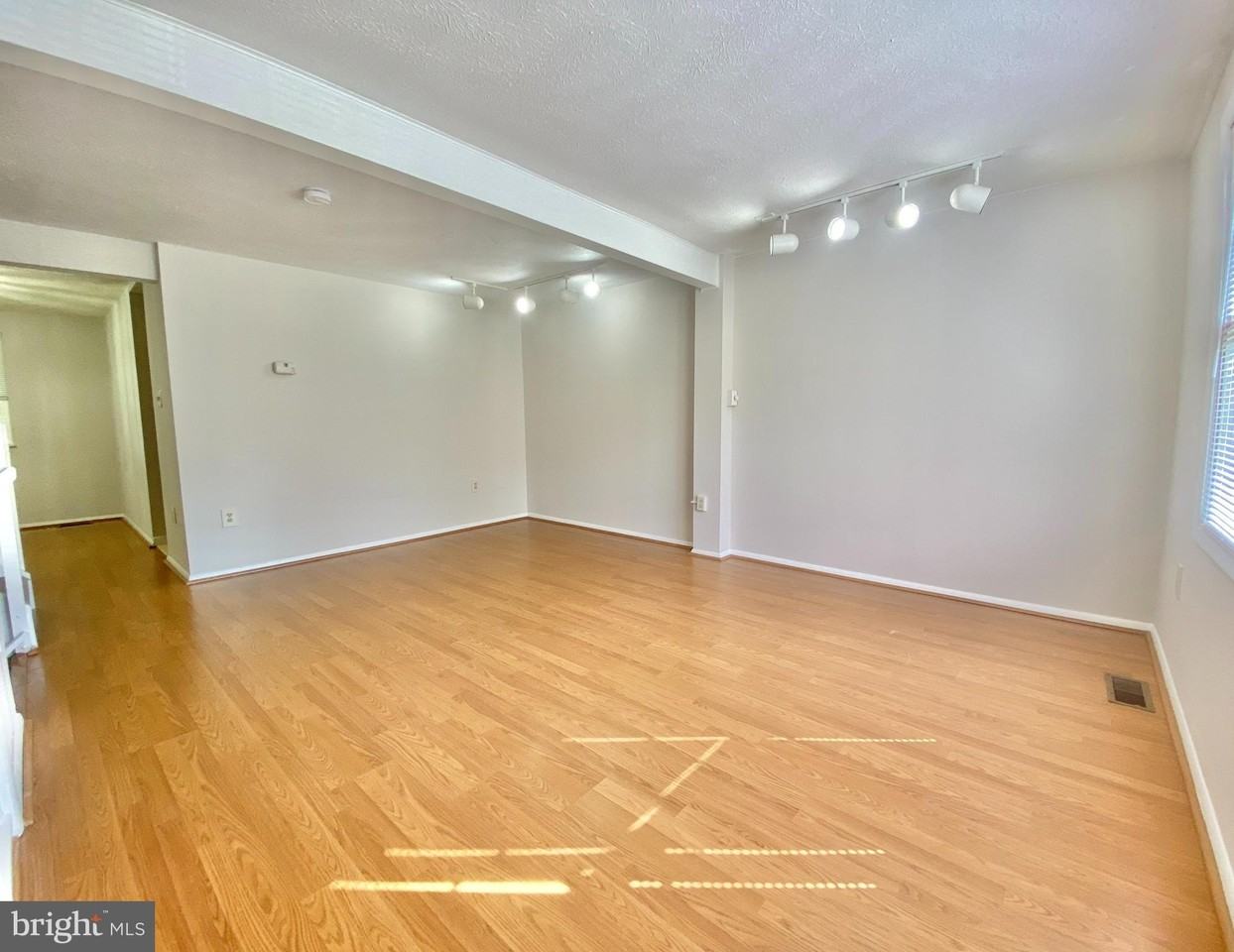 6212 Hillside Rd - Photo 2 of 36