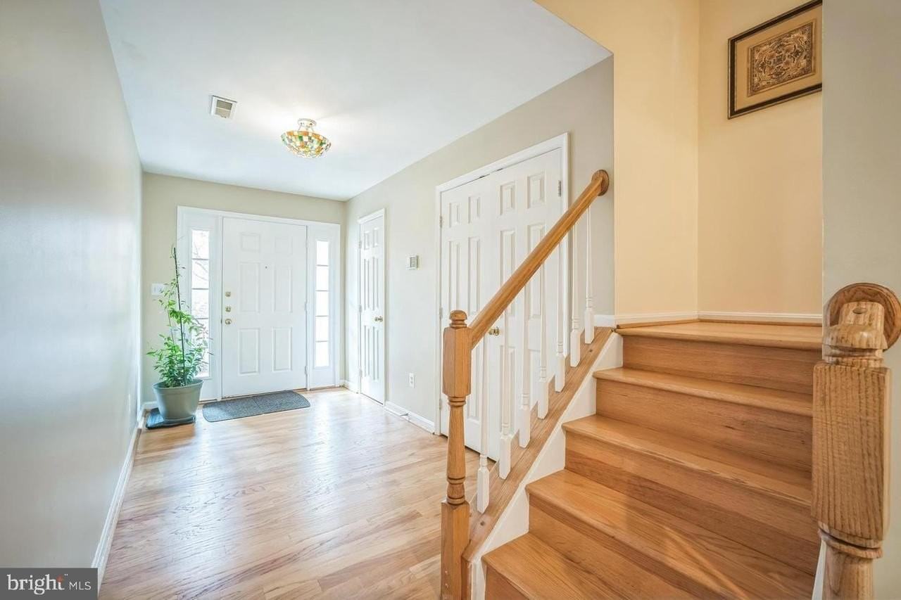 11551 Laurel Lake Sq - Photo 2 of 31