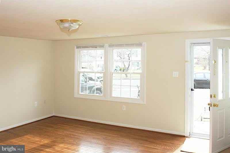 1260 Wilshire Dr - Photo 3 of 15
