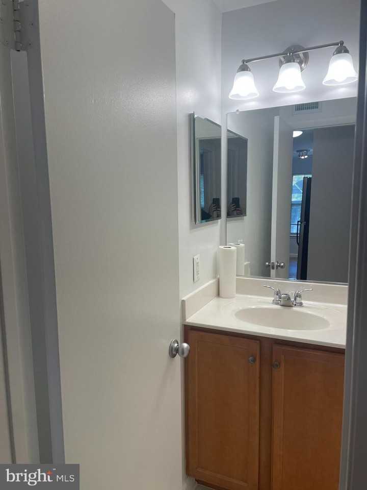 11704 Olde English Dr #K - Photo 4 of 16