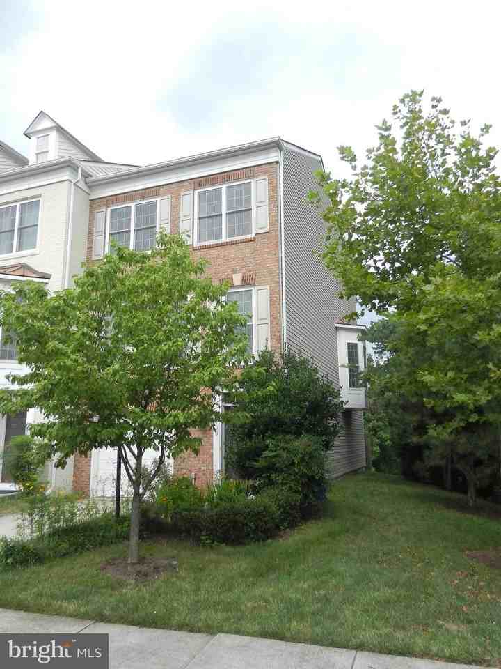 13700 Maple Sugar Ln - Photo 3 of 47