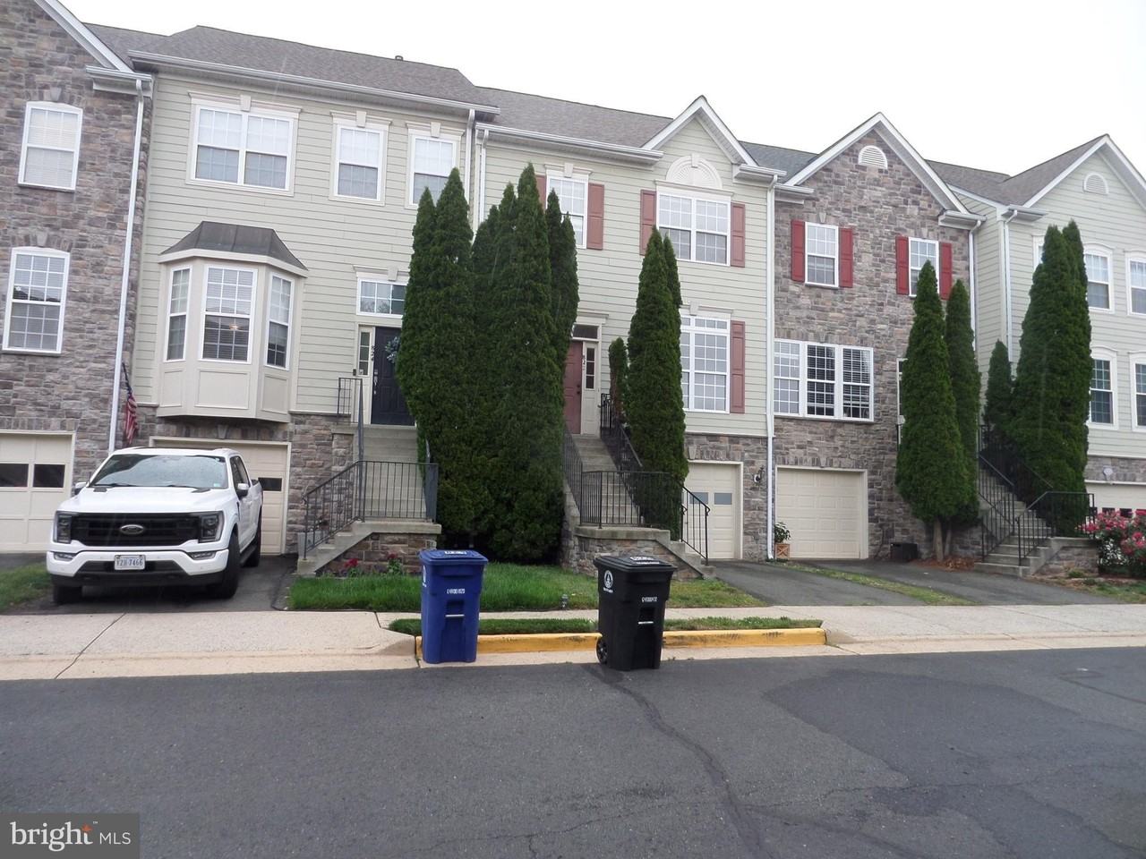 822 Ferndale Ter Ne - Photo 3 of 50