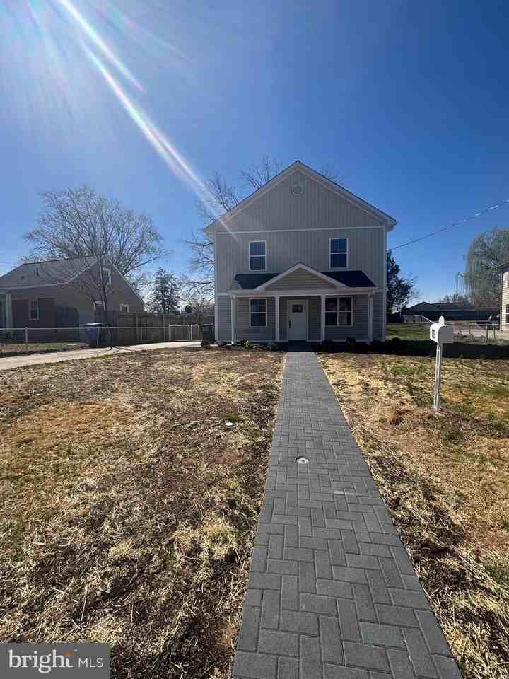 129 Evans St - Photo 4 of 50