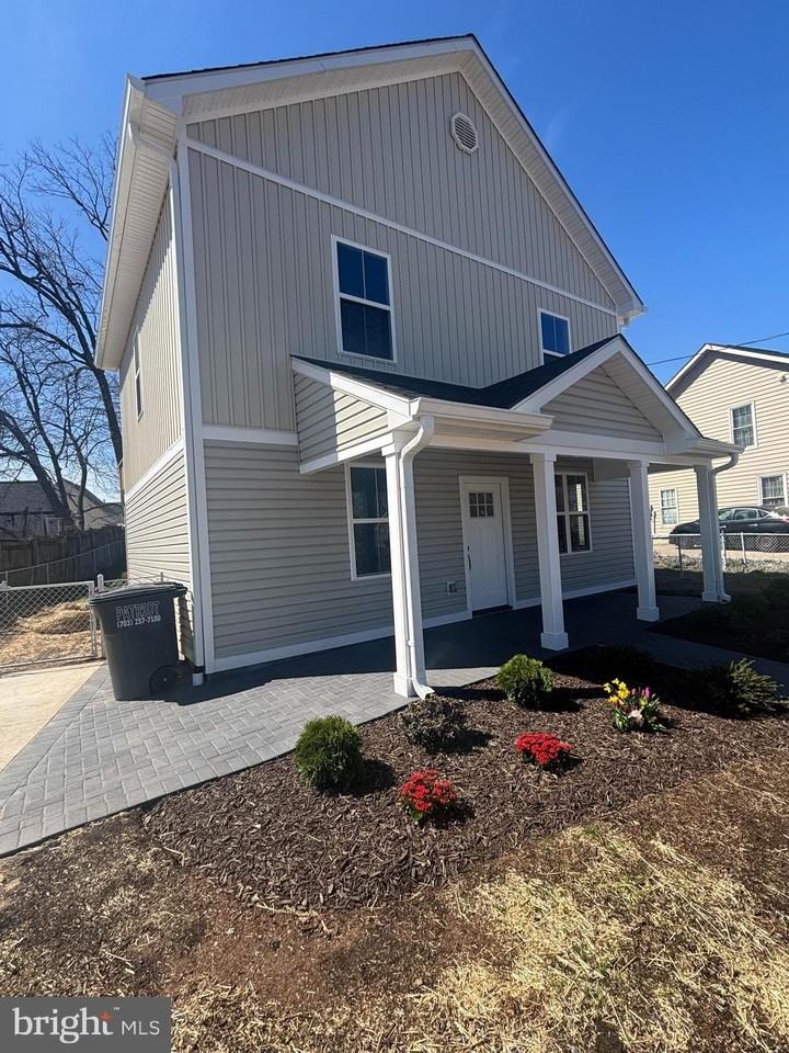 129 Evans St - Photo 6 of 50