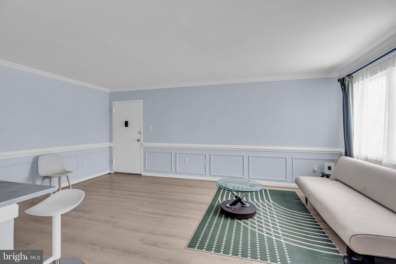 1550 Renate Dr #301 - Photo 5 of 19