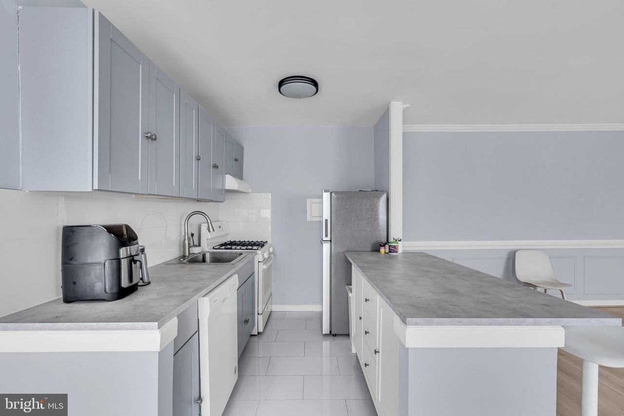 1550 Renate Dr #301 - Photo 6 of 19