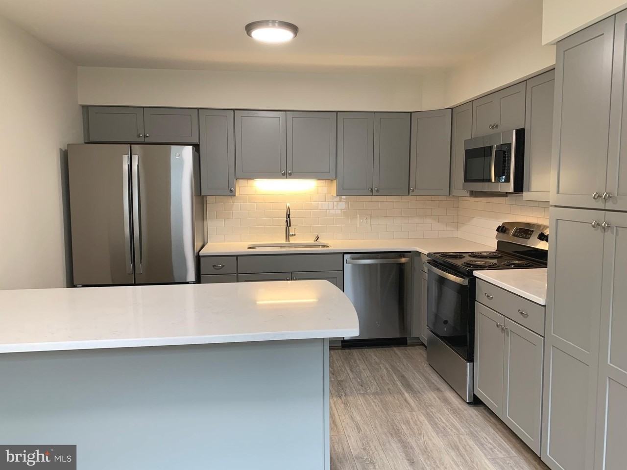 300 Claiborne Ave #2 - Photo 5 of 16