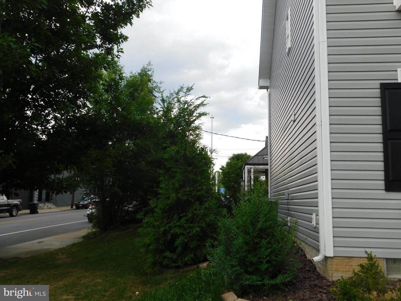 916 S Loudoun St - Photo 4 of 32