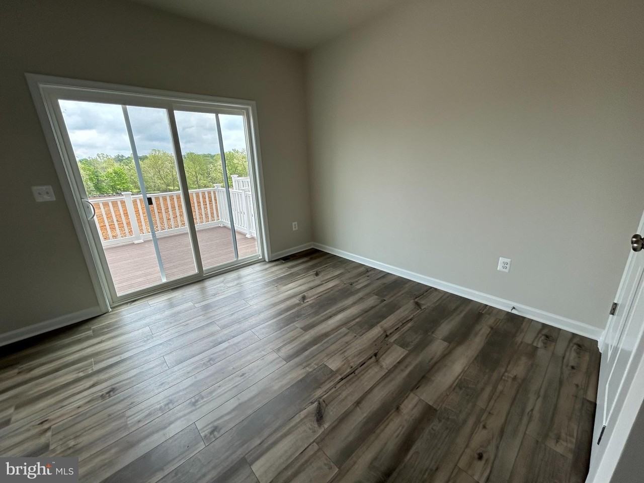 145 Swan Field Ave - Photo 5 of 14