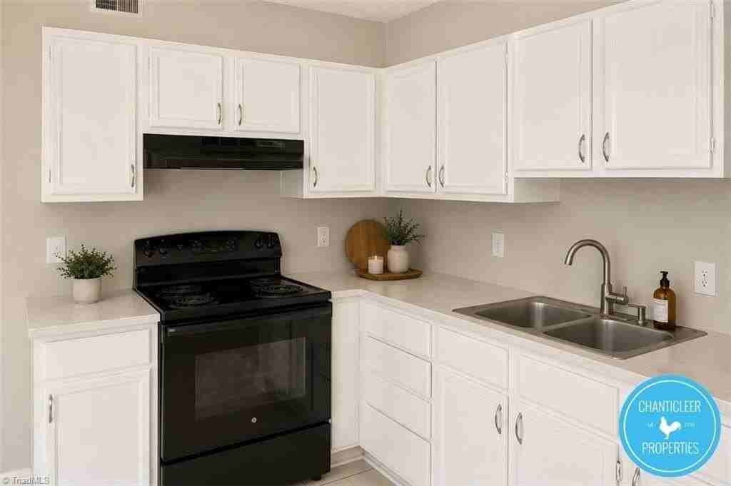 1603 Autumn Dr #A - Photo 3 of 16