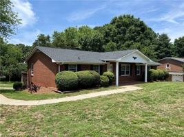 featured image of 370 Farmbrooke Ln