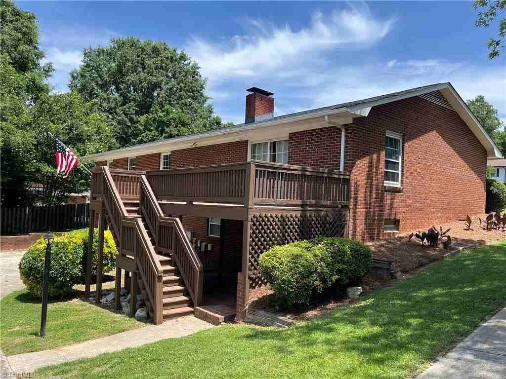 370 Farmbrooke Ln - Photo 5 of 47