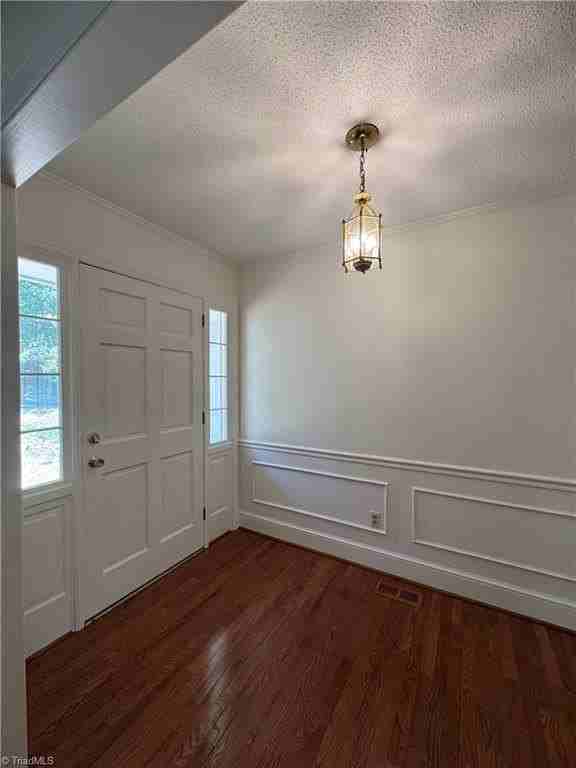 603 Shannon Rd - Photo 3 of 46