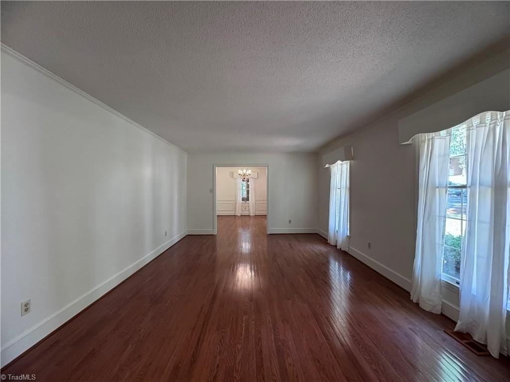 603 Shannon Rd - Photo 4 of 46