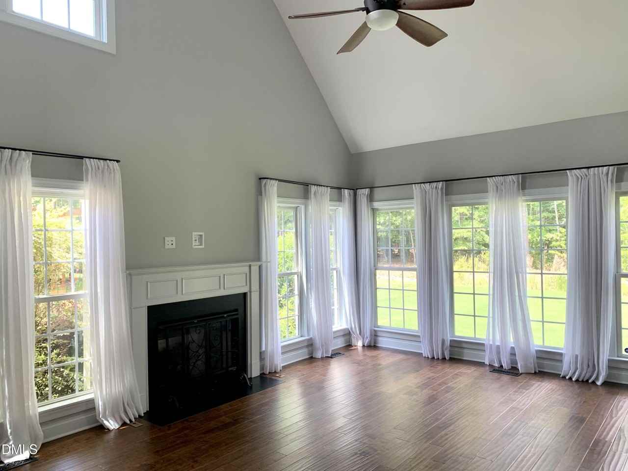 5013 Kettle Creek Rd - Photo 5 of 10
