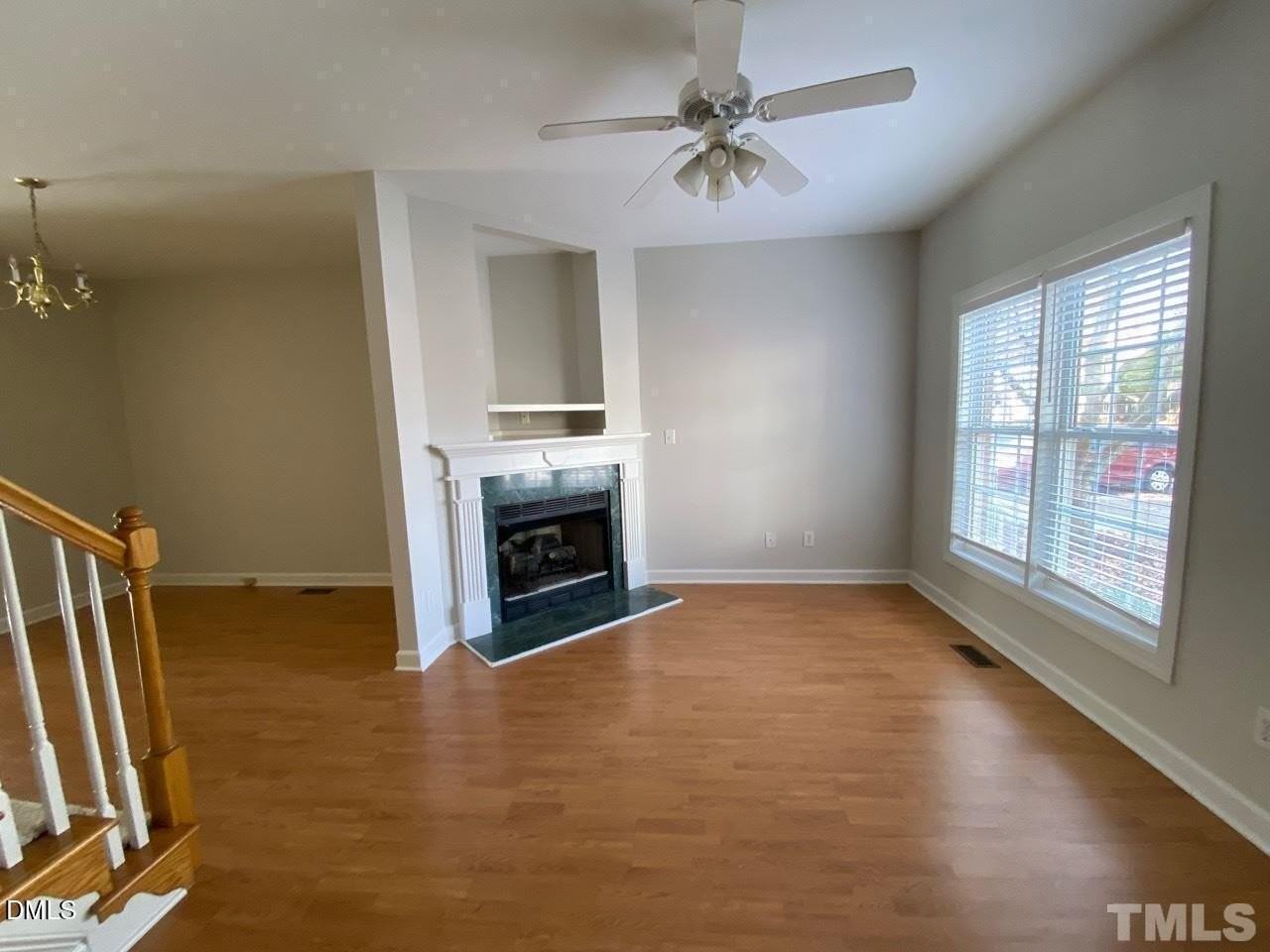 2725 Sterling Park Dr - Photo 4 of 19