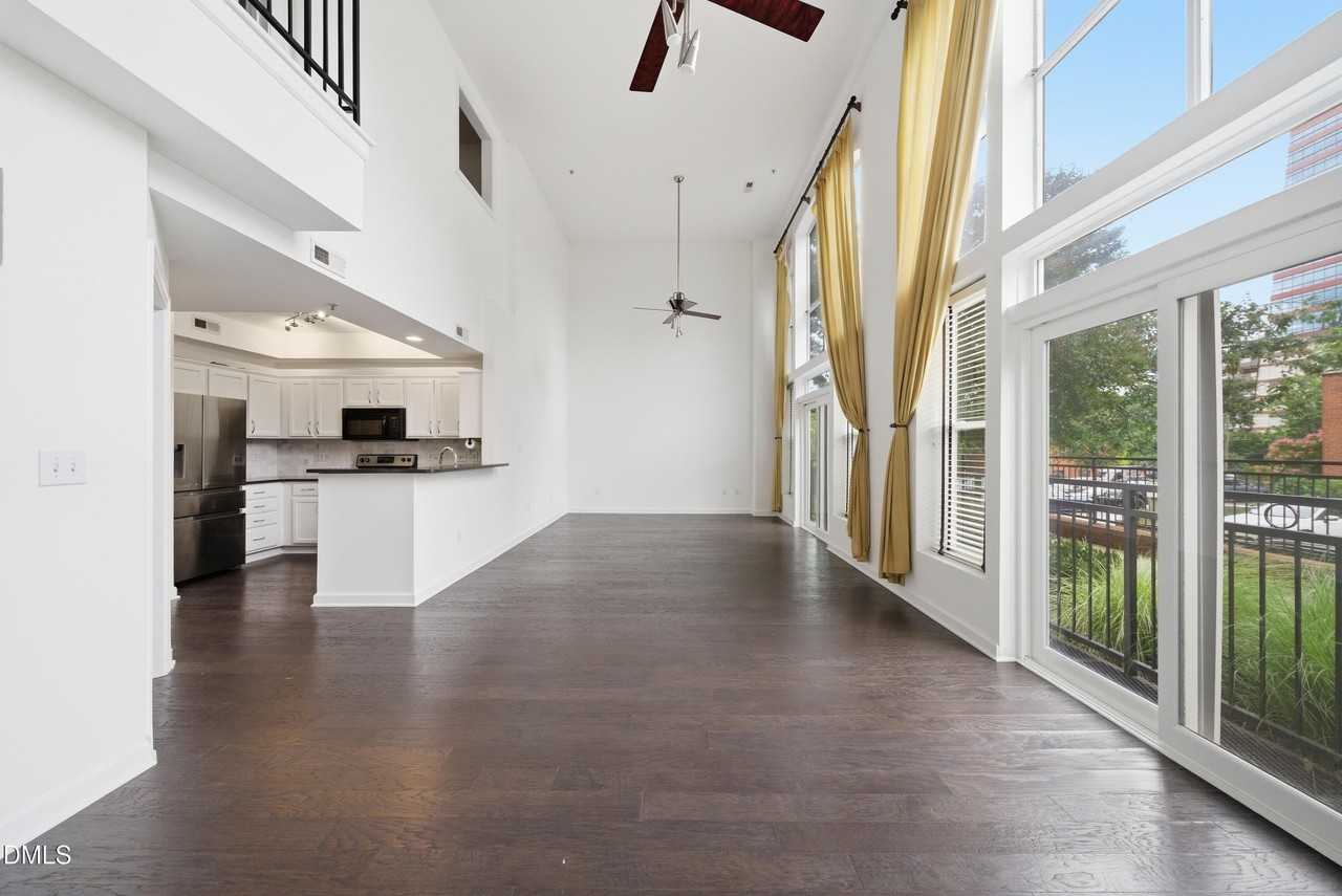 200 S Dawson St - Photo 2 of 26