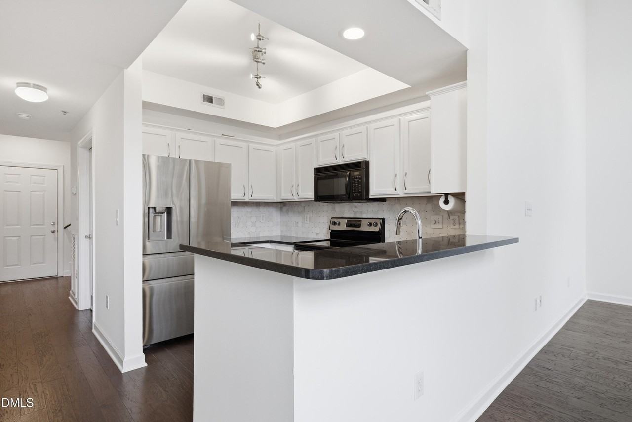 200 S Dawson St - Photo 7 of 26