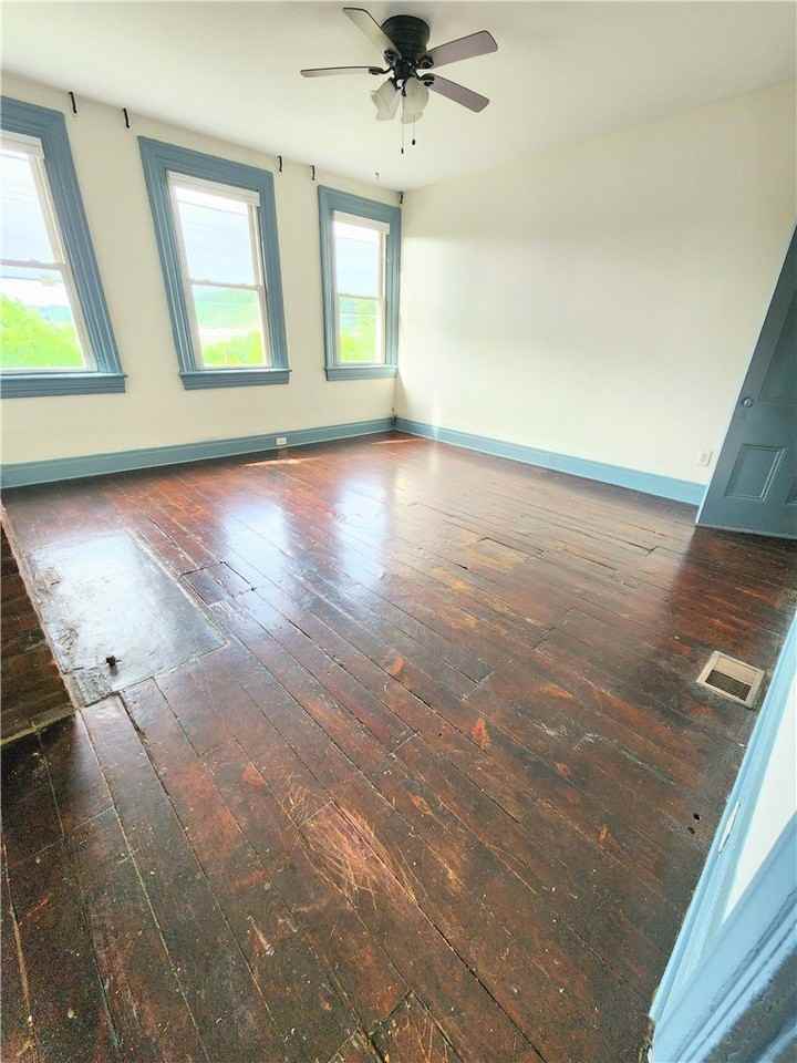 6066 Butler St - Photo 3 of 4