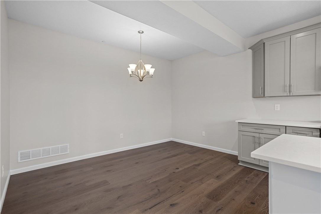 413 Walnut Ct - Photo 6 of 17