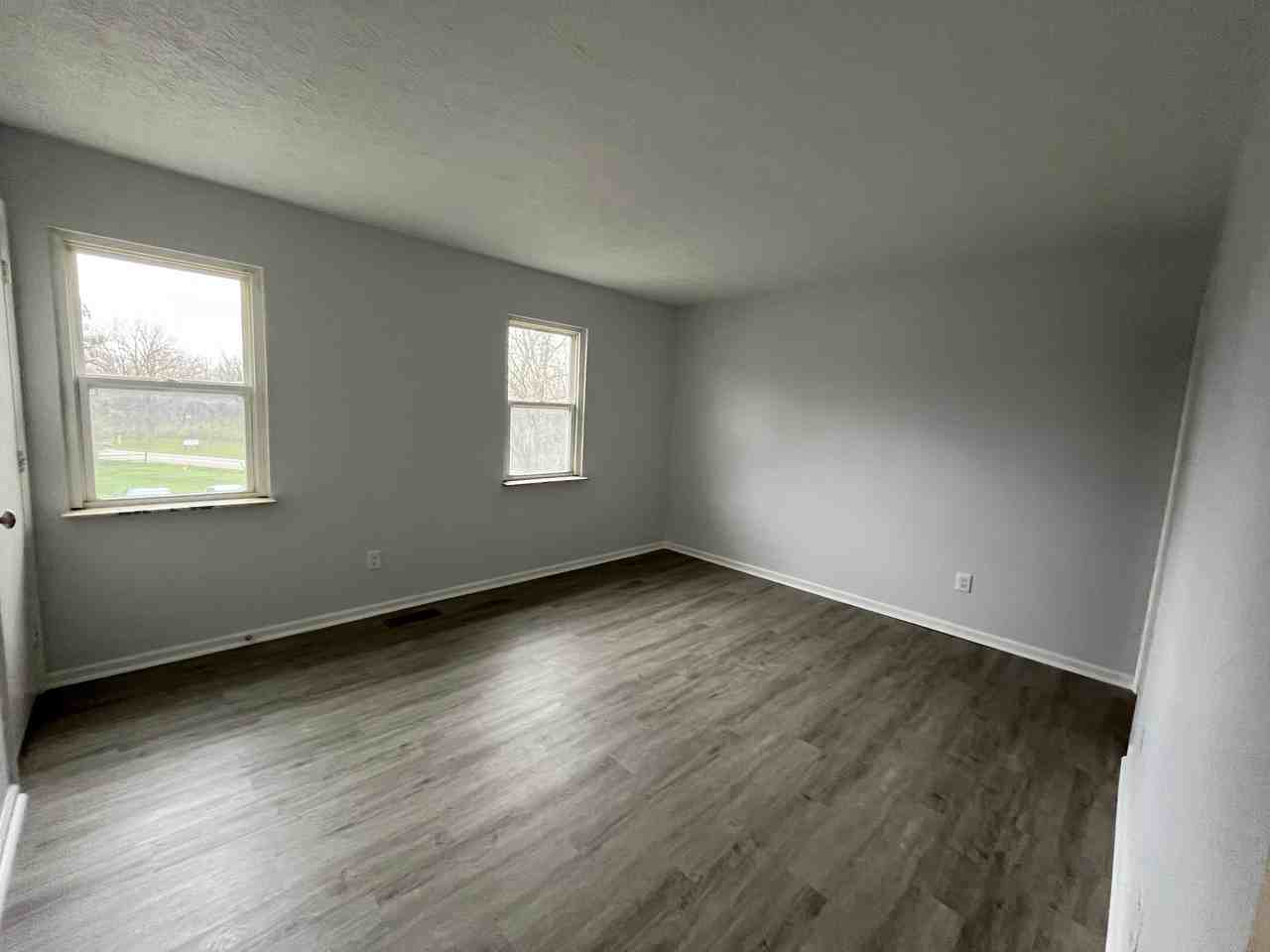 6871 Cooper Rd - Photo 4 of 8