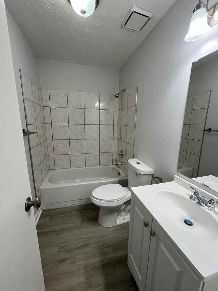 6871 Cooper Rd - Photo 7 of 8