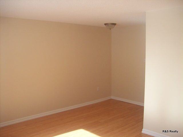 10 Sybyl Crt #2 - Photo 7 of 17