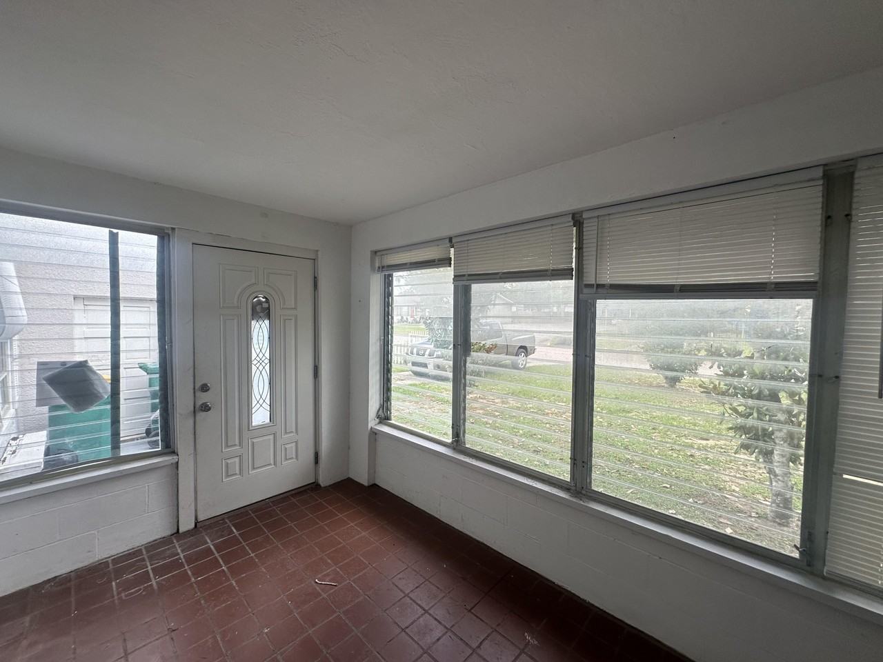 415 E Mcdonald Ave #1 - Photo 7 of 17