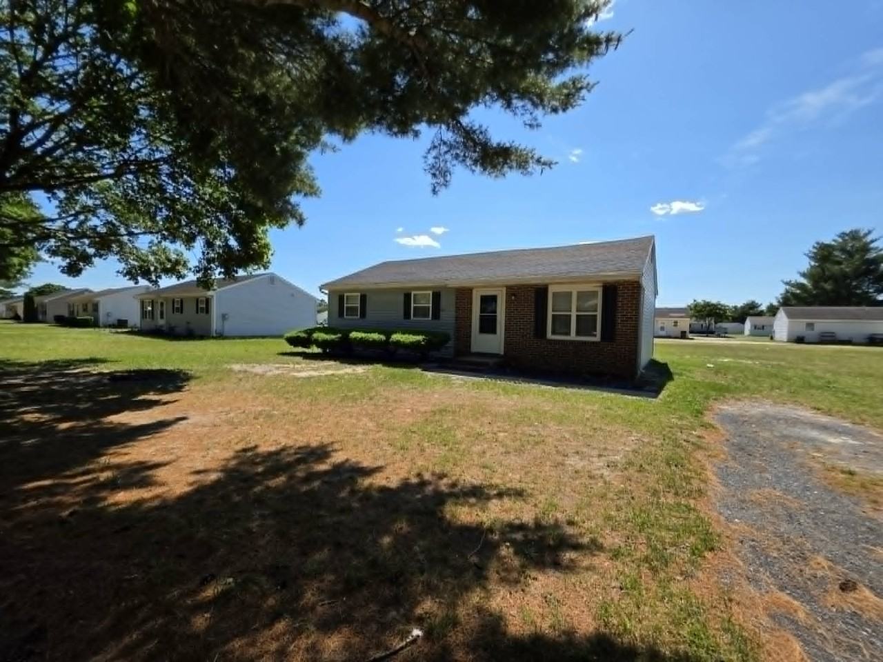1118 Hillcrest Ave #1 - Photo 4 of 21