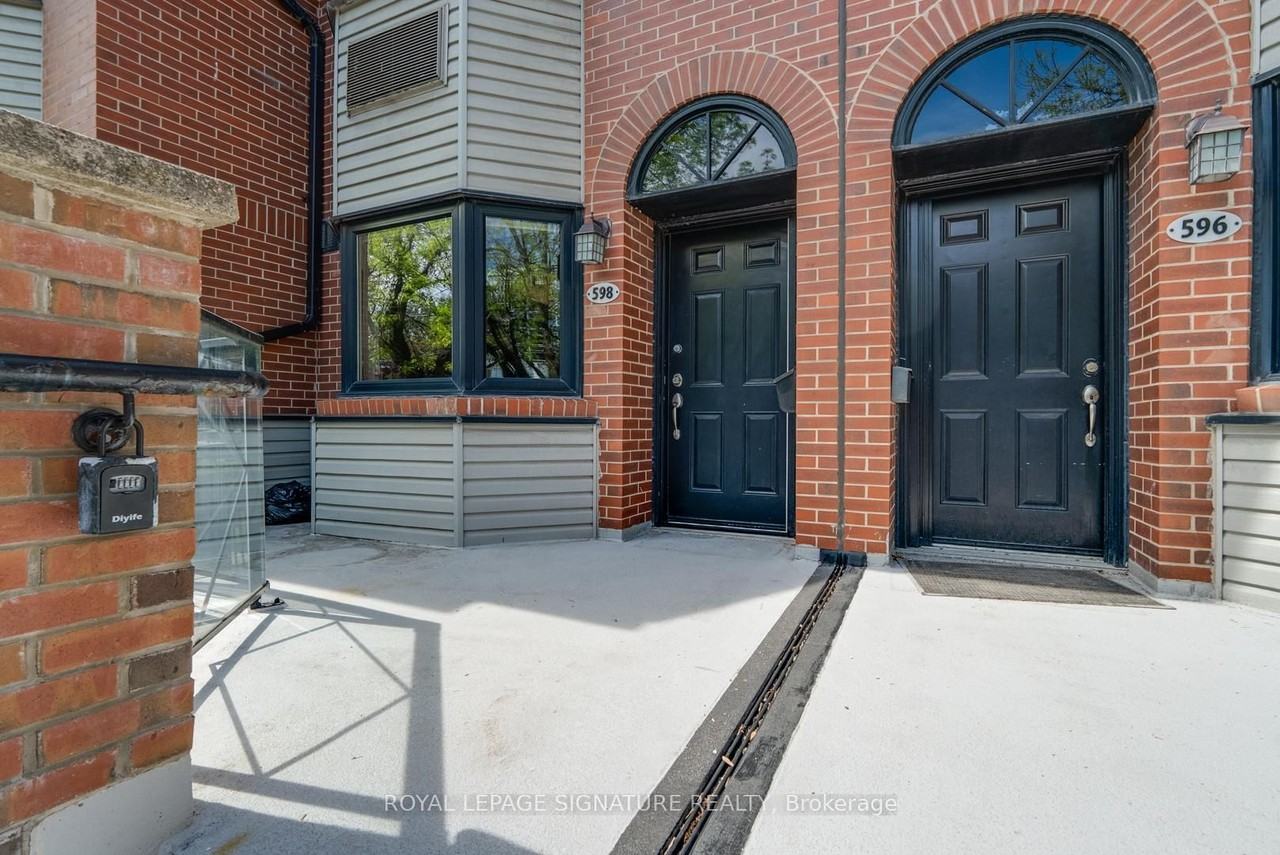 598 Wellington Street West - Photo 2 of 13