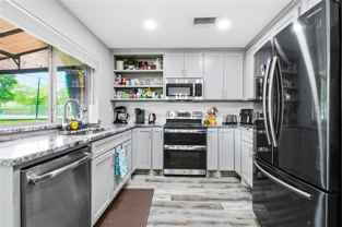 3115 Lakeside Dr - Photo 1 of 1