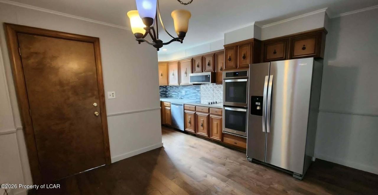 20 S Loveland Ave - Photo 4 of 13