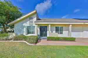 featured image of 207 Islip Way