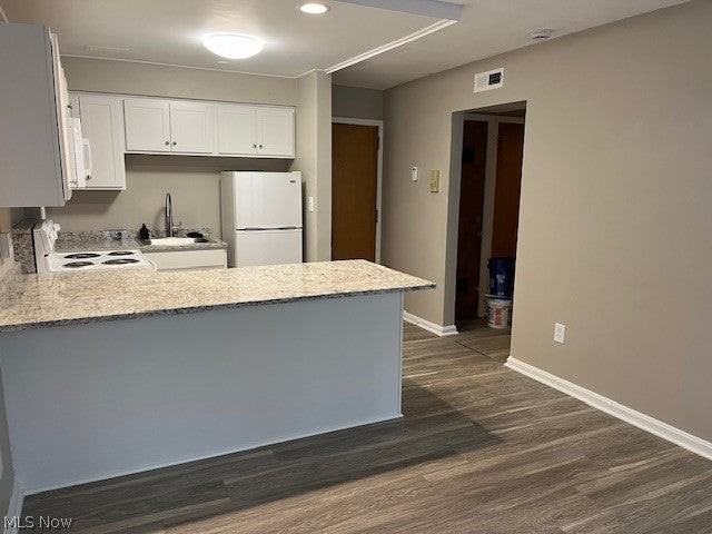 13200 Fairhill Rd - Photo 5 of 16