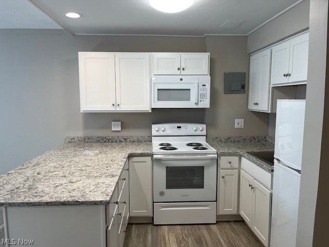 13200 Fairhill Rd - Photo 7 of 16
