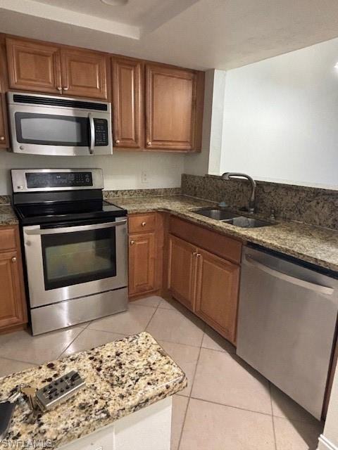 2093 Pine Isle Ln - Photo 5 of 21