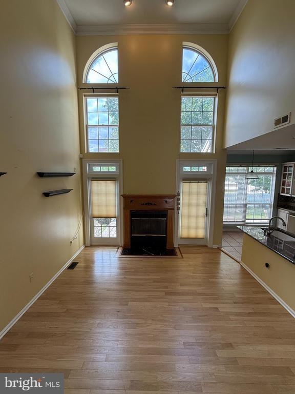 32 Marion Dr - Photo 4 of 19