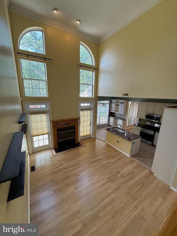 32 Marion Dr - Photo 6 of 19