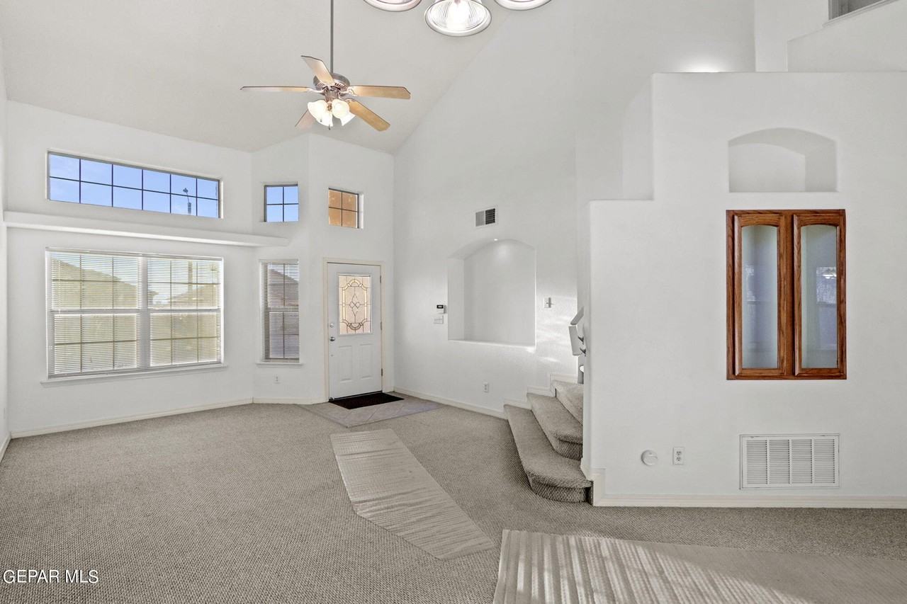 1476 Luz De Sol Dr - Photo 4 of 47