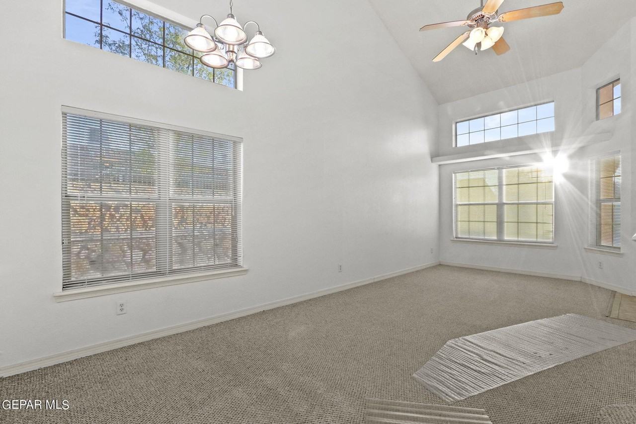 1476 Luz De Sol Dr - Photo 7 of 47