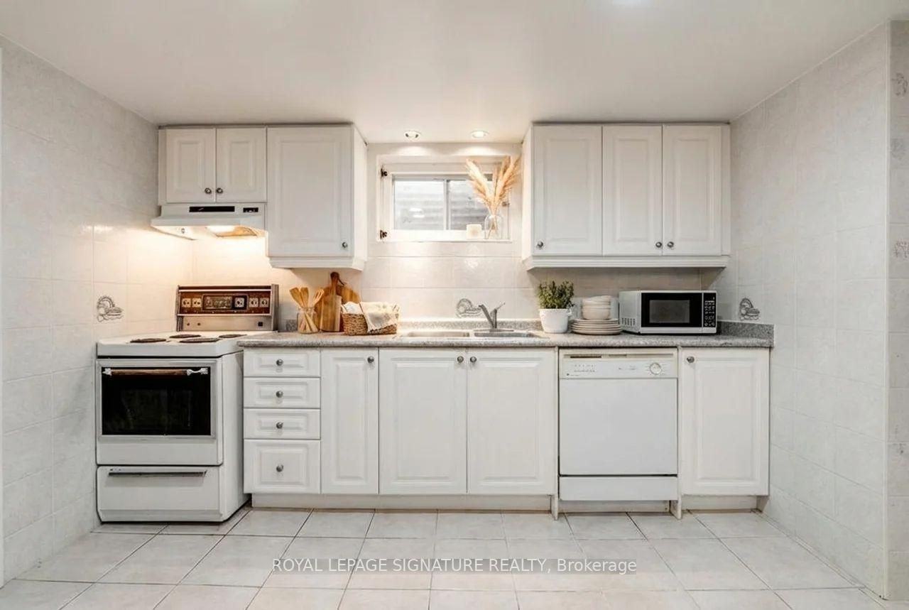 173 Rathburn Road - Photo 3