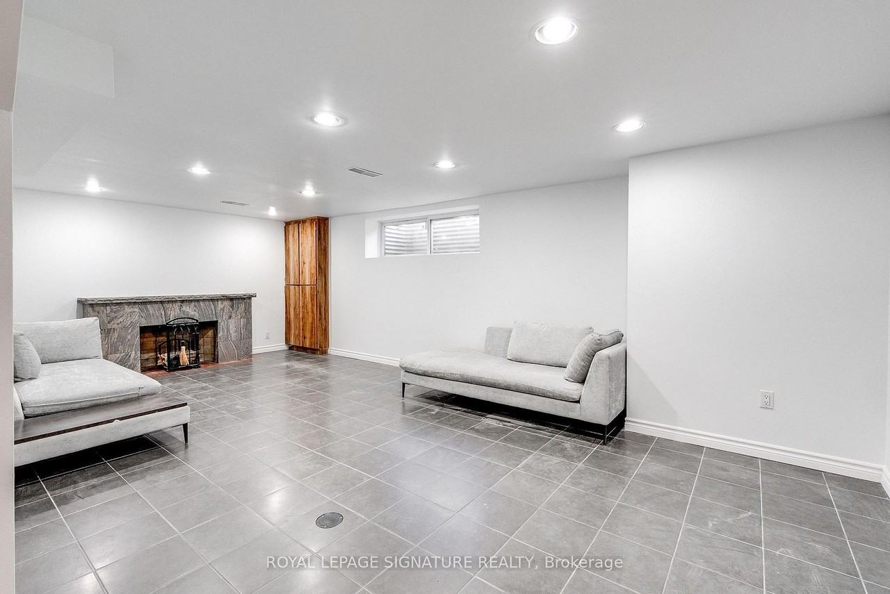 173 Rathburn Road - Photo 2