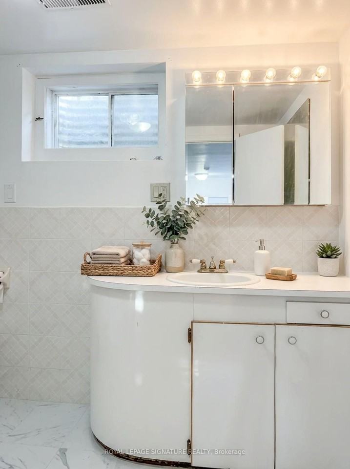 173 Rathburn Road - Photo 8